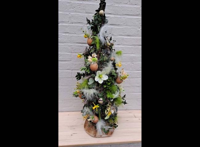 bloemschikken: paasboompje © hilde petré